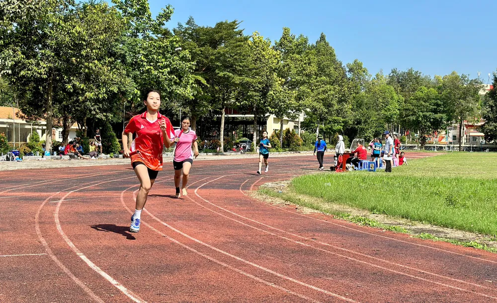 Phú Giáo điền kinh 1.jpg