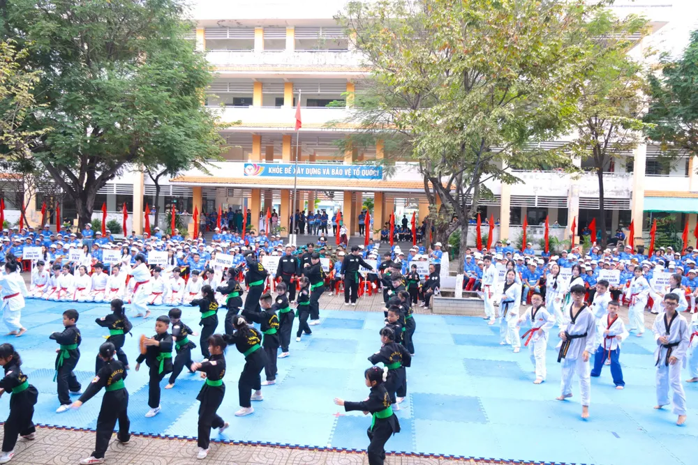 Đại hội TT LT 1.jpg