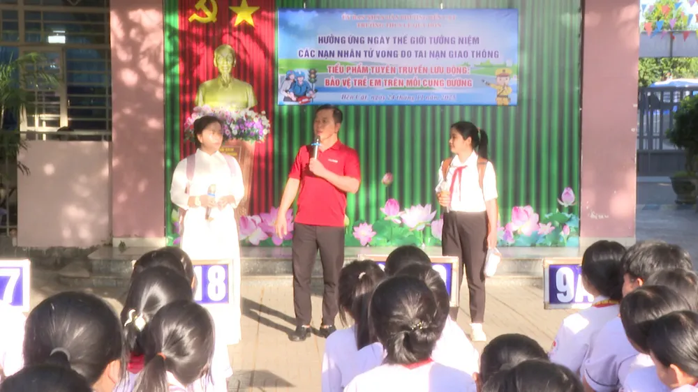 Nâng cao ý thức cho học sinh khi tham gia giao thông