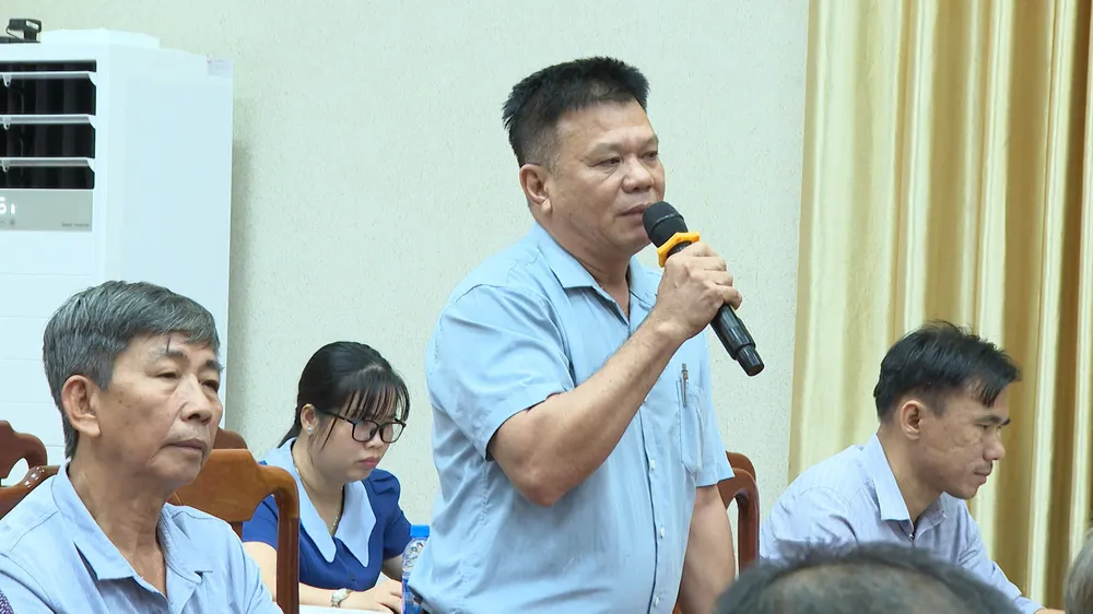 1 dân kiến nghị.jpg