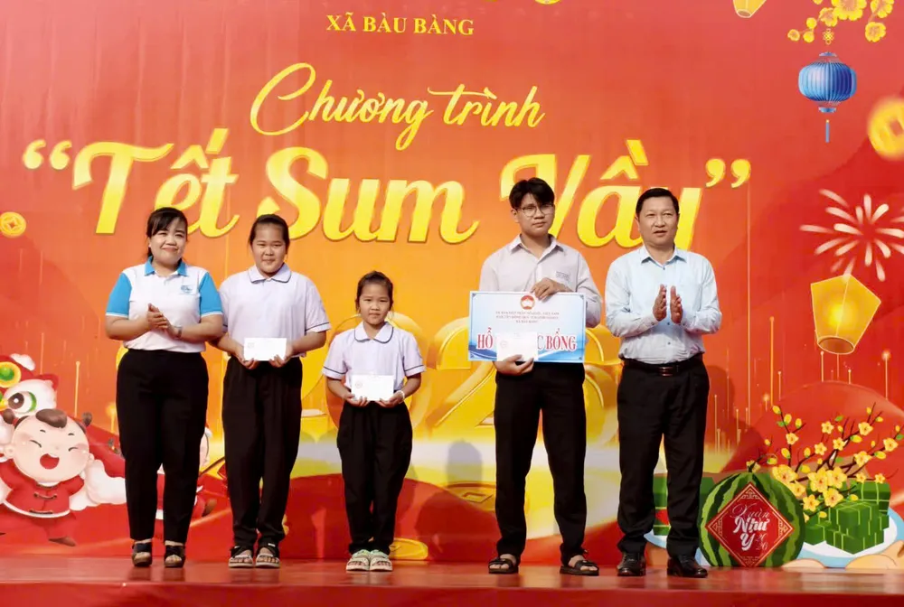 “Tết sum vầy” lan tỏa yêu thương đến công nhân xã Bàu Bàng