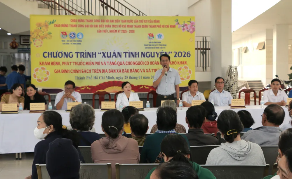 khám bệnh BB 3.JPG