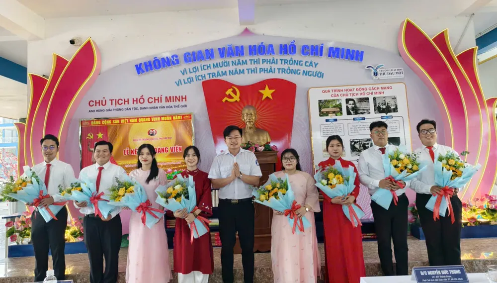 Kết nạp đảng 4.jpg