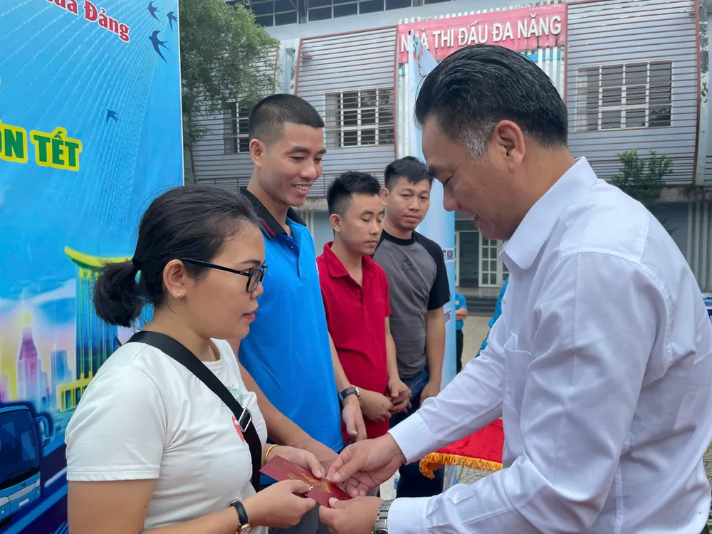 xe công đoàn 4.jpg