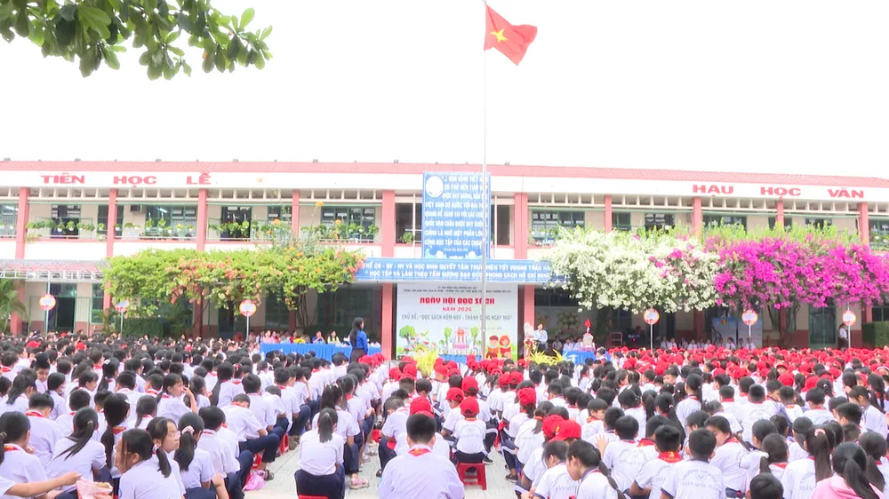 đọc sách 4.jpg
