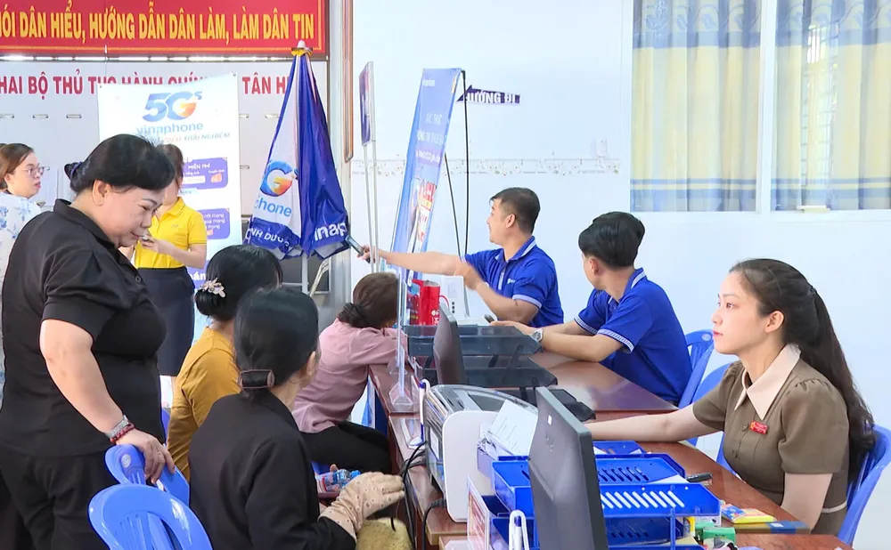 Phường Bến Cát ra mắt mô hình “Hành chính công lưu động”
