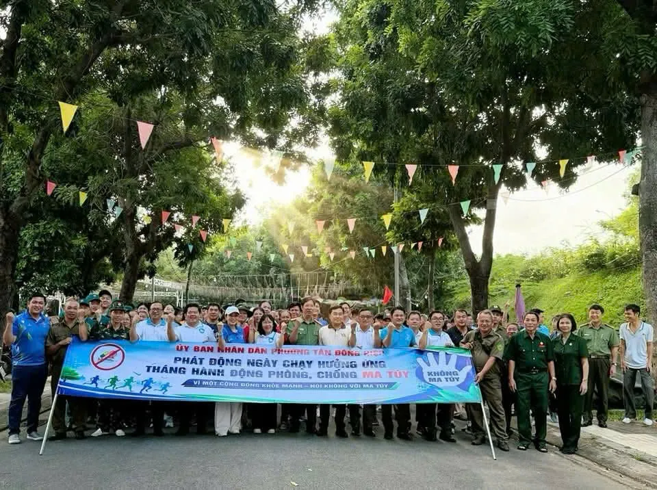Tân Đông Hiệp 1.jpg