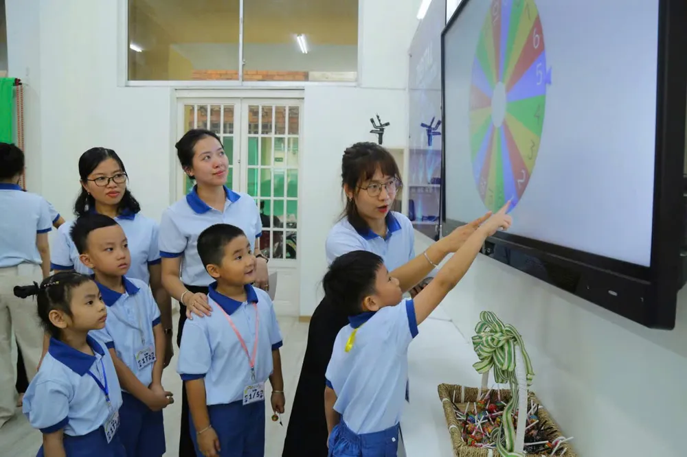 Trường học xây dựng quy định sử dụng AI ra sao?