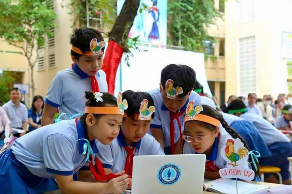 Thay đổi cách dạy để học sinh không lạm dụng AI