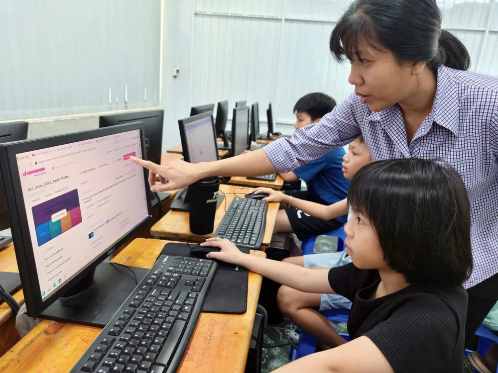Trường học ra quy tắc ứng xử văn hóa trên không gian mạng