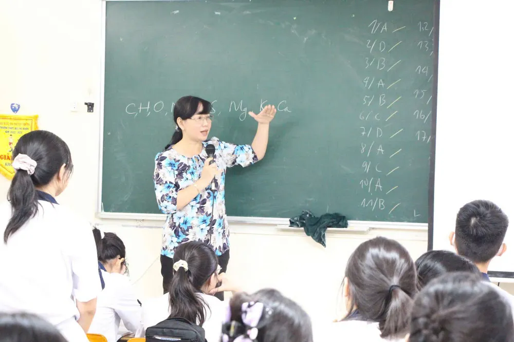 hoc sinh.jpg