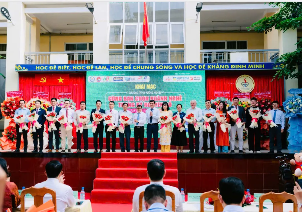 huong nghiep 1.jpg