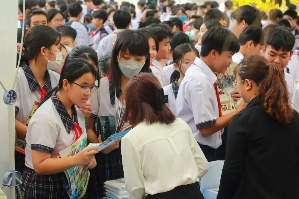 Hướng nghiệp sớm cho học sinh THCS không dừng ở phân luồng