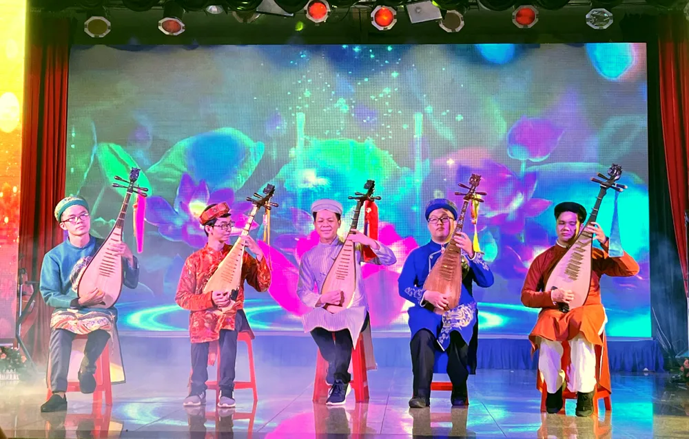 40 năm CLB Tiếng hát quê hương - âm vang những giai điệu dân tộc ảnh 1