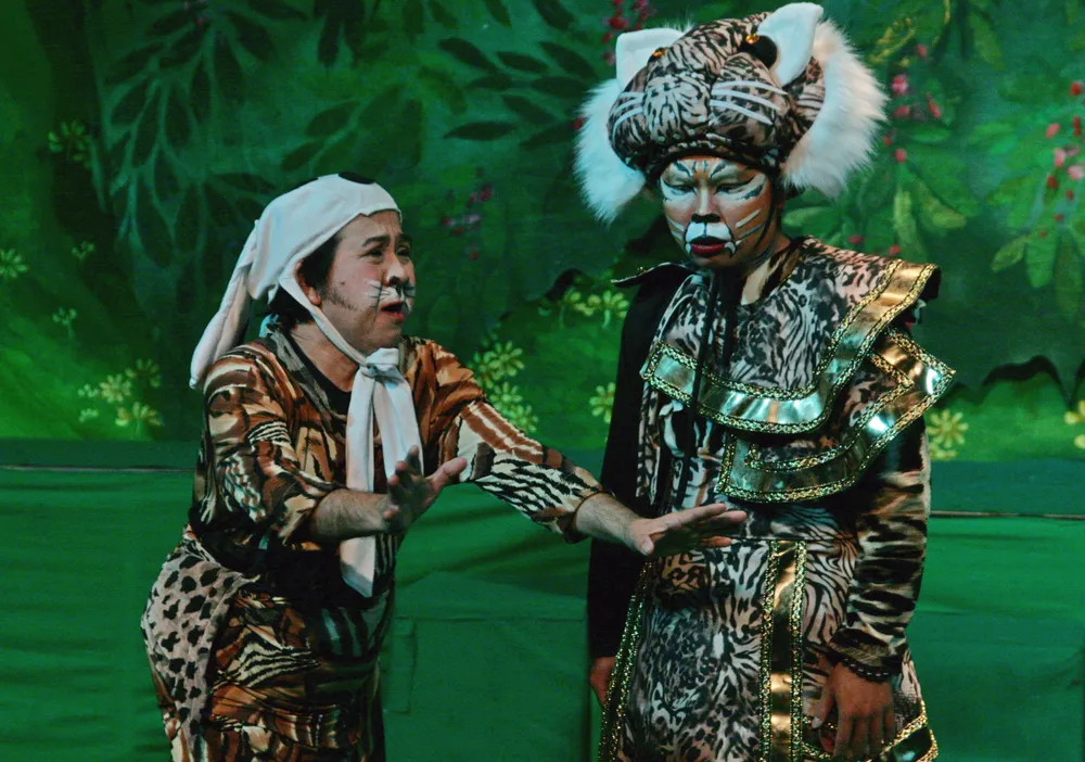 Công diễn vở cải lương thiếu nhi “Con ngựa bạch và củ cải khổng lồ” ảnh 6