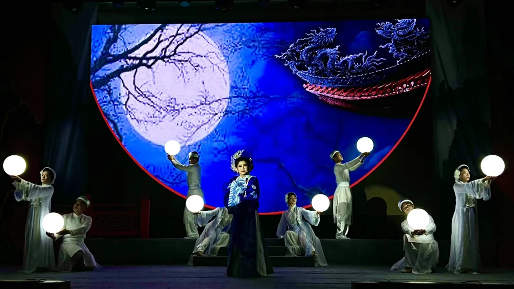 Công diễn vở cải lương “Vương quyền” ảnh 3