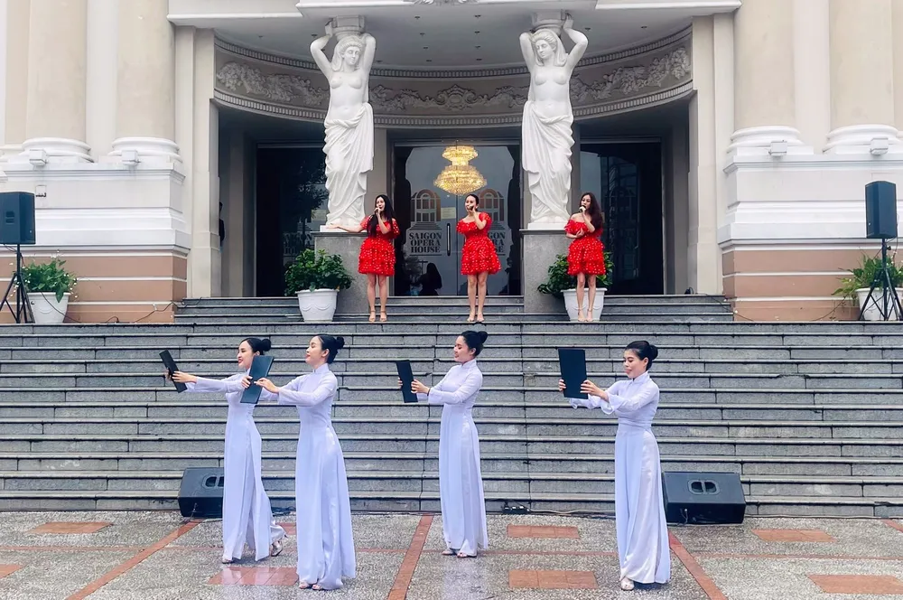 Chương trình ca nhạc Bài ca người giáo viên nhân dân ảnh 2