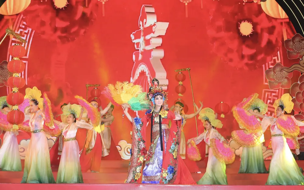 Một tiết mục biểu diễn trong đêm hội