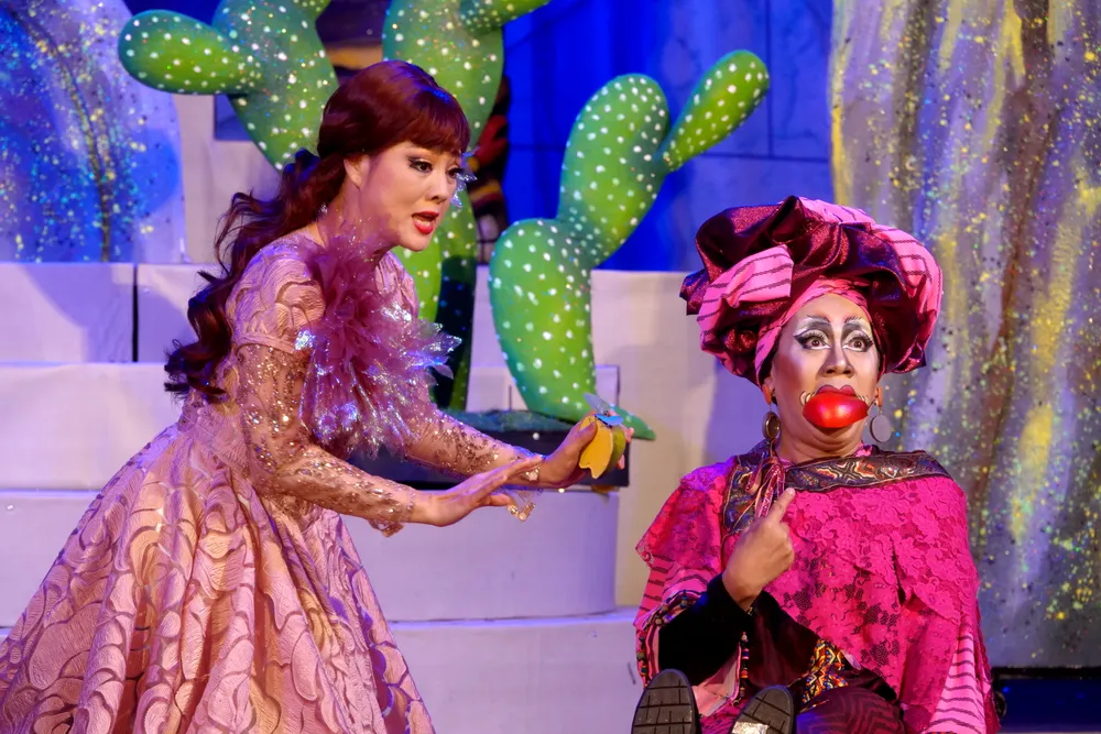 NSƯT Thành Lộc và NSƯT Mỹ Duyên tung hứng nhiều mảng miếng ăn ý trong chương trình Ngày xửa ngày xưa 34. Ảnh: THÚY BÌNH