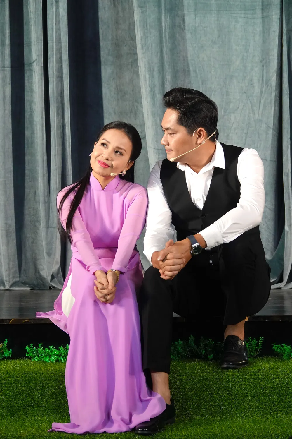 Ca sĩ Cẩm Ly và diễn viên Minh Luân trong vở diễn. Ảnh: THÚY BÌNH