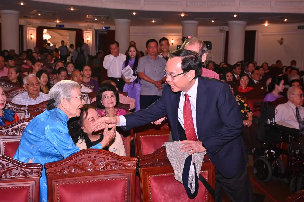 Ng Van Nen - NSUT Phi Dieu.jpg