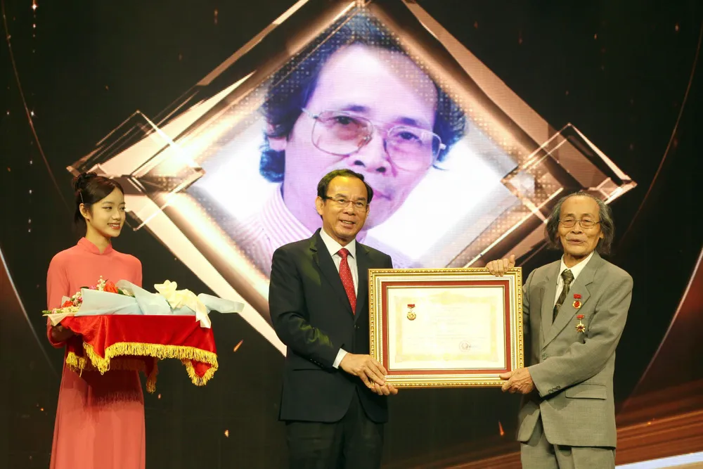 Ngueyn Van Nen - Bui Xuan Hanh.jpg