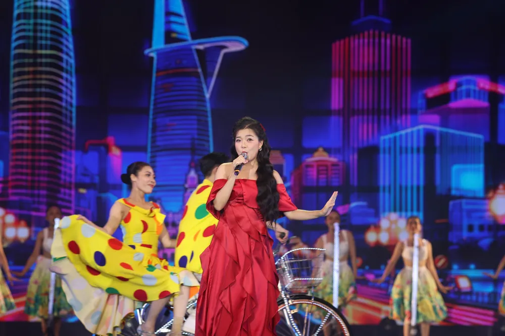 Thanh Ngoc - Sac mau TP.jpg