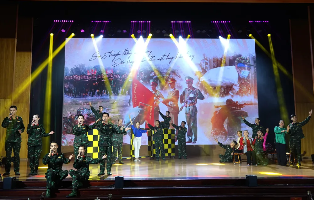 Su doan 5 - Khuc hat ru nguoi me linh.JPG