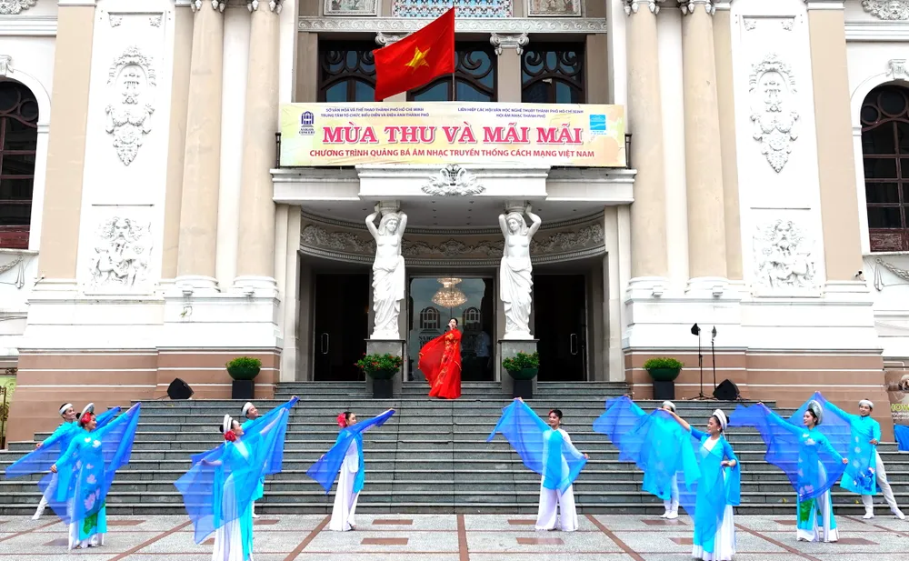 Bai ca thong nhat - Kim Thoa.JPG