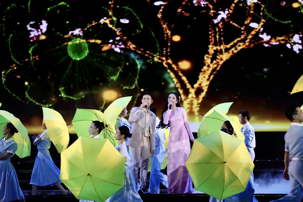 Loi to tinh mua xuan - Ho Trung Dung - Hien Thuc.jpg