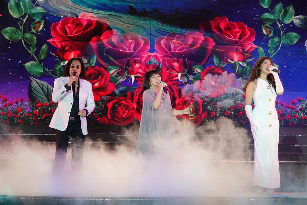 ca khuc Ba ke con nghe.JPG