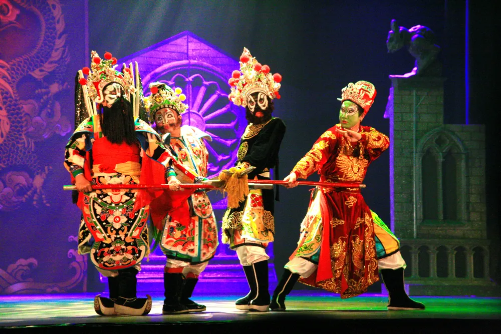 Các nghệ sĩ Nhà hát nghệ thuật Hát bội TPHCM sẽ trình diễn trích đoạn "Tạ Ôn Đình chém Tá" trong chương trình "Hội show 2026". Ảnh: THÚY BÌNH