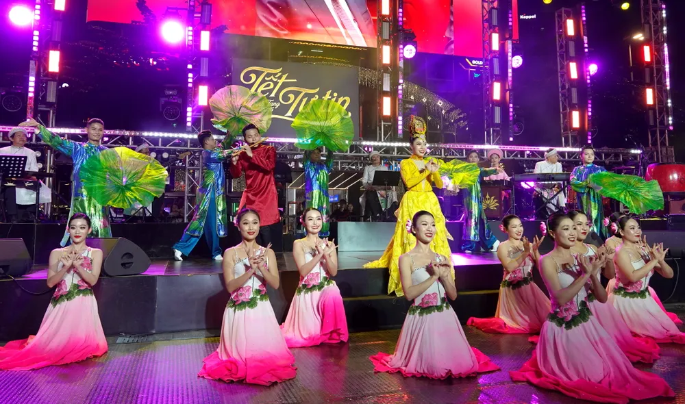 sao va mua Hoa Nang.JPG