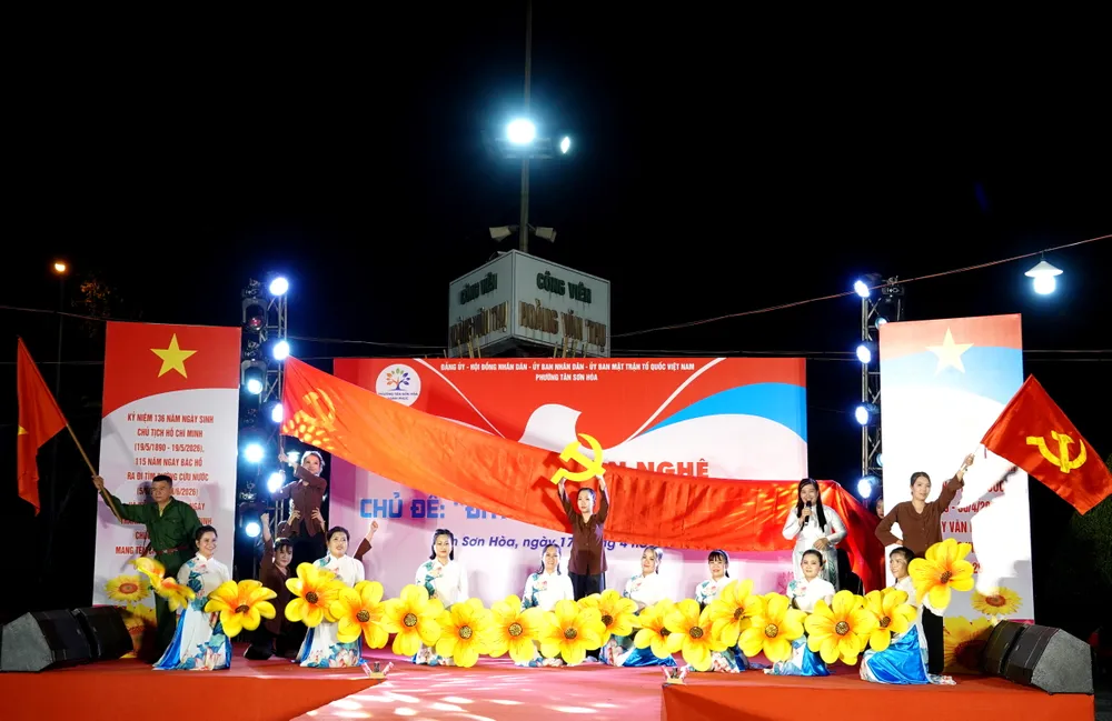 Mam non 3 - Dat nuoc dung len - Viet tiep cau chuyen hoa binh.JPG