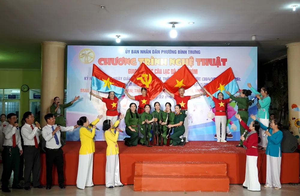 Hanh khuc giai phong.JPG