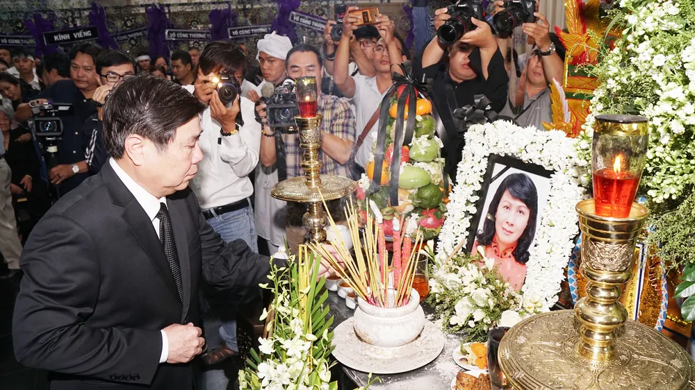 Lễ truy điệu và di quan Phó Chủ tịch UBND TPHCM Nguyễn Thị Thu ảnh 8