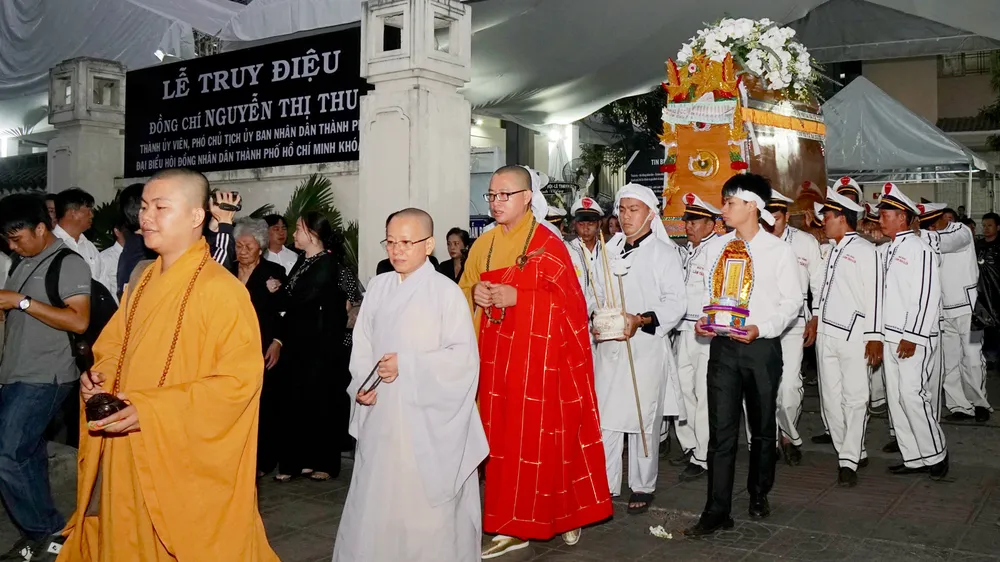 Lễ truy điệu và di quan Phó Chủ tịch UBND TPHCM Nguyễn Thị Thu ảnh 13