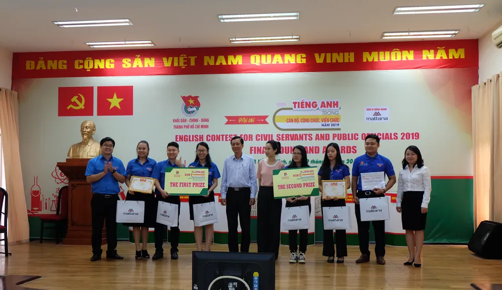 Đoàn Sở Nội vụ TPHCM giành giải nhất cuộc thi tiếng Anh trong cán bộ, công chức, viên chức ảnh 1