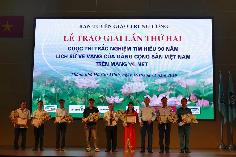 Gần 1,9 triệu lượt người thi tìm hiểu lịch sử 90 năm vẻ vang của Đảng ảnh 1