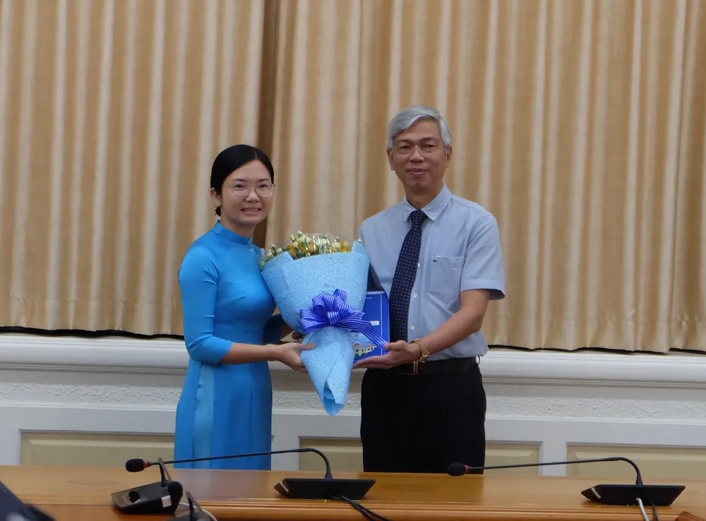 Bà Vương Thanh Liễu làm Phó Chủ tịch UBND quận 6 ảnh 1