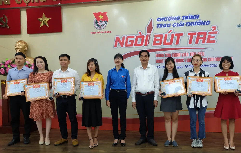 Tuyên dương 24 điển hình “Ngòi bút trẻ” năm 2020 ảnh 2