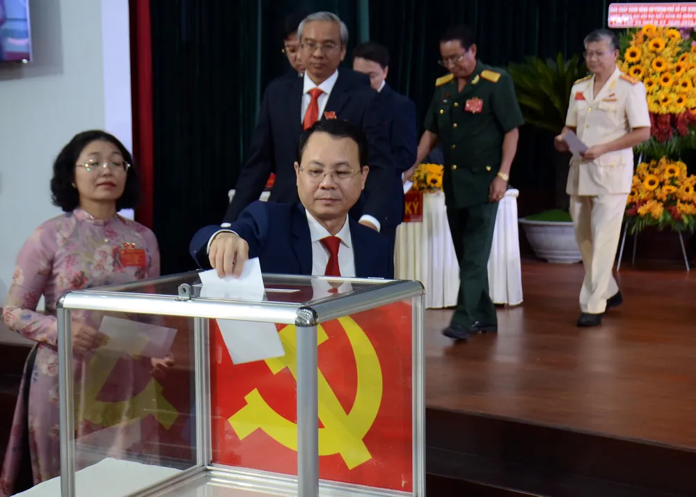 Đồng chí Nguyễn Văn Hiếu tái đắc cử Bí thư Quận ủy quận 5 ảnh 2