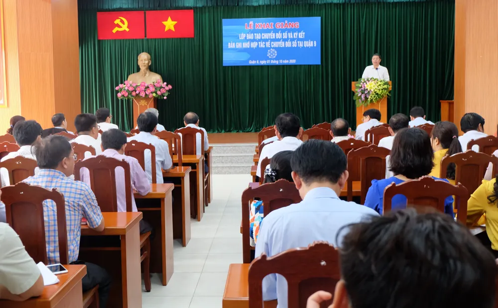 Tập trung nhóm nhiệm vụ, giải pháp chuyển đổi số trên các lĩnh vực được người dân quan tâm ảnh 1