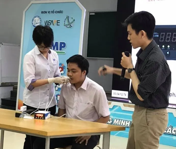 “Chế tạo máy đo lực cắn ở người” giành giải nhất cuộc thi iUMP ảnh 2