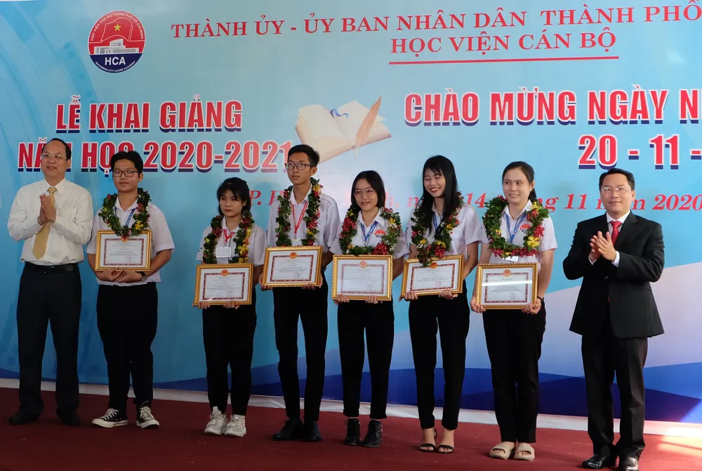 Học viện Cán bộ TPHCM khai giảng năm học mới ảnh 1