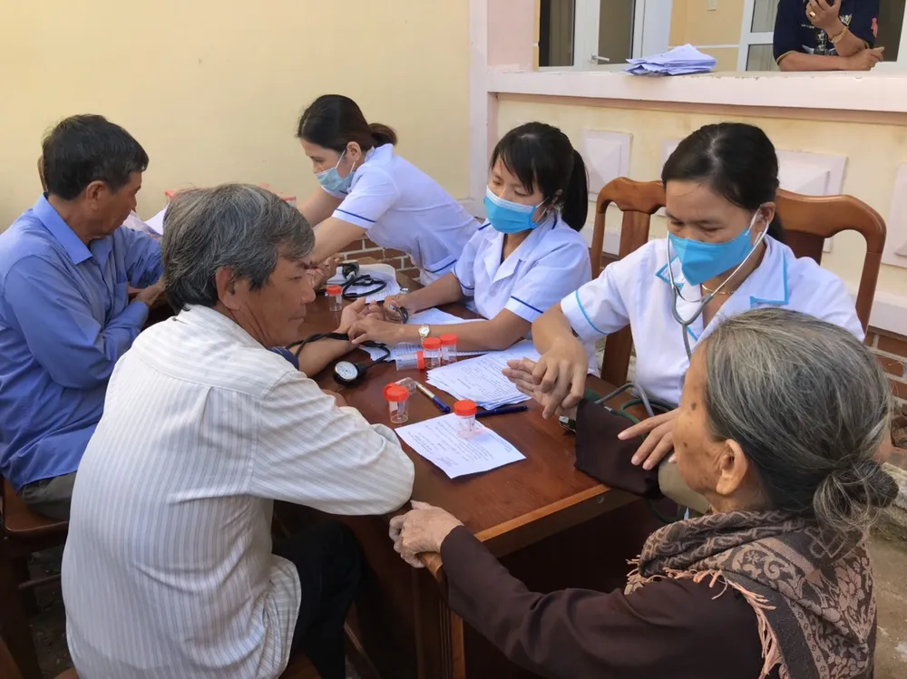 Tuổi trẻ Y Dược với “Nghĩa tình biển đảo” ảnh 1