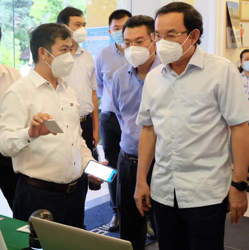 Quận 7 ra mắt Trung tâm Chỉ huy phòng chống dịch Covid-19 và phục hồi kinh tế ảnh 1