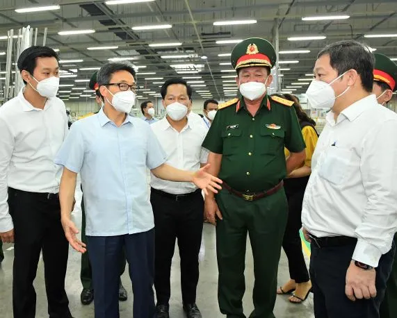 Phó Thủ tướng Chính phủ Vũ Đức Đam: Tuyệt đối không được có tâm lý buông lỏng, xả hơi ảnh 1