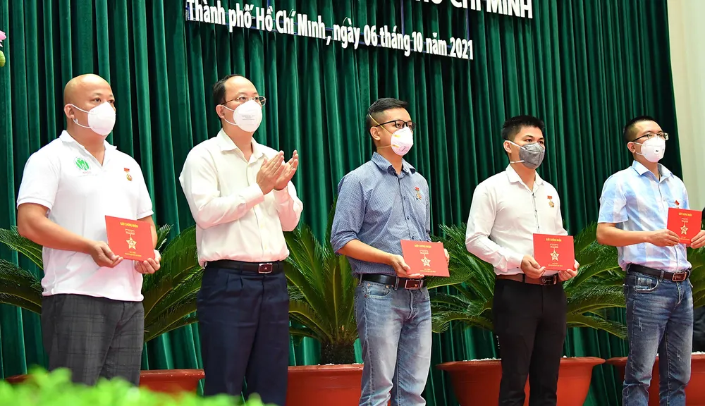 Chủ tịch UBND TPHCM Phan Văn Mãi: Thành phố đang lấy lại sức sống và nhịp đập trái tim của một cơ thể đang hồi sinh ảnh 4