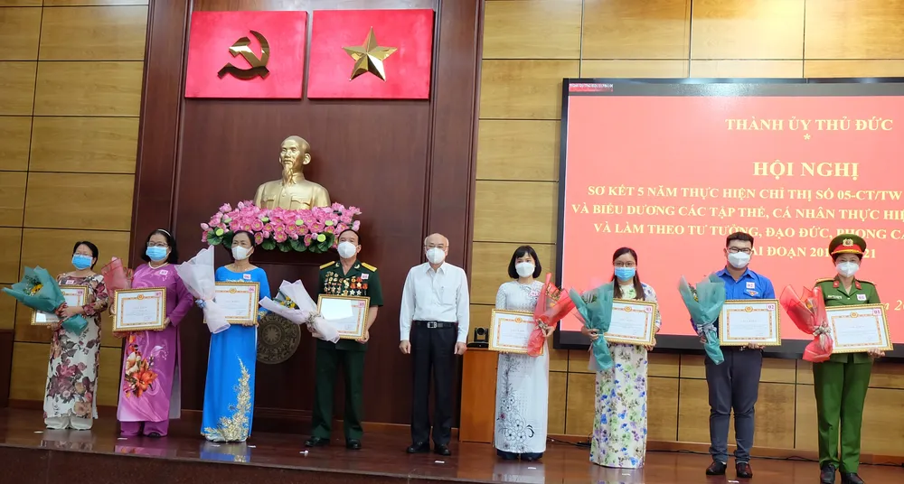 Trưởng ban Tuyên giáo Thành ủy TPHCM Phan Nguyễn Như Khuê: Làm theo Bác phải thể hiện bằng từng phần việc cụ thể ảnh 3